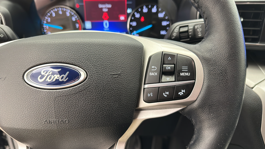 Used 2021 Ford Explorer XLT w/ Equipment Group 202A AWD/4WD image 16
