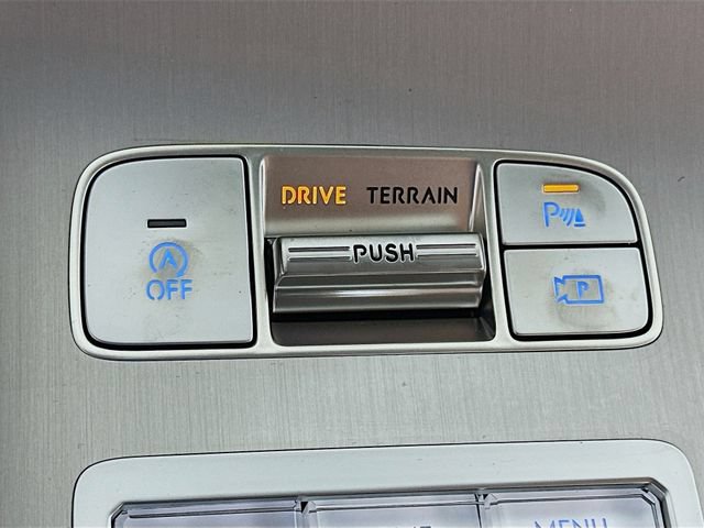 Certified 2026 Genesis GV70 2.5T Select AWD/4WD image 17