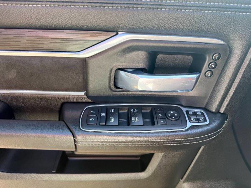 Used 2024 RAM 2500 Laramie w/ Night Edition image 18