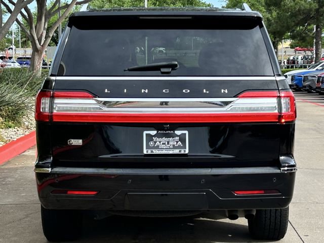 Used 2018 Lincoln Navigator Premiere image 5