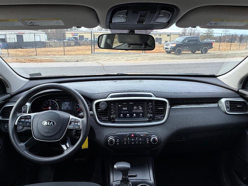 Used 2019 Kia Sorento LX image 10