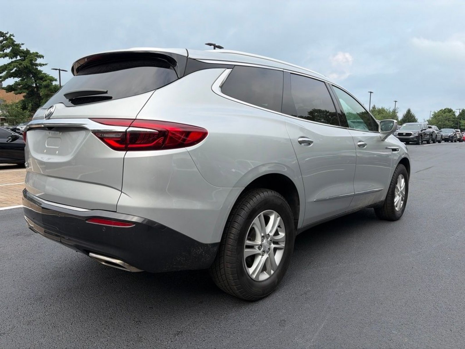 Used 2020 Buick Enclave Premium w/ Trailering Package, 5000 lbs. AWD/4WD image 6
