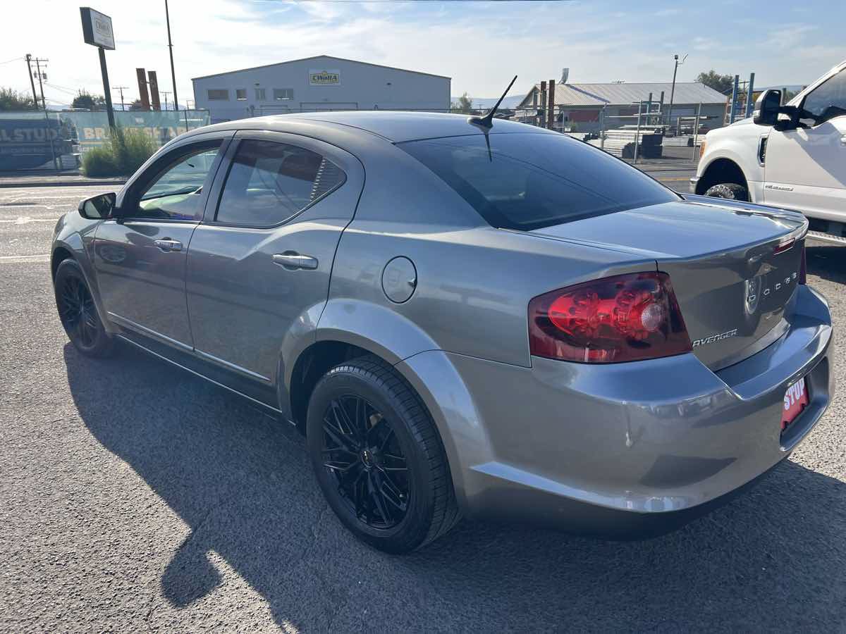 Used 2012 Dodge Avenger SE FWD image 7