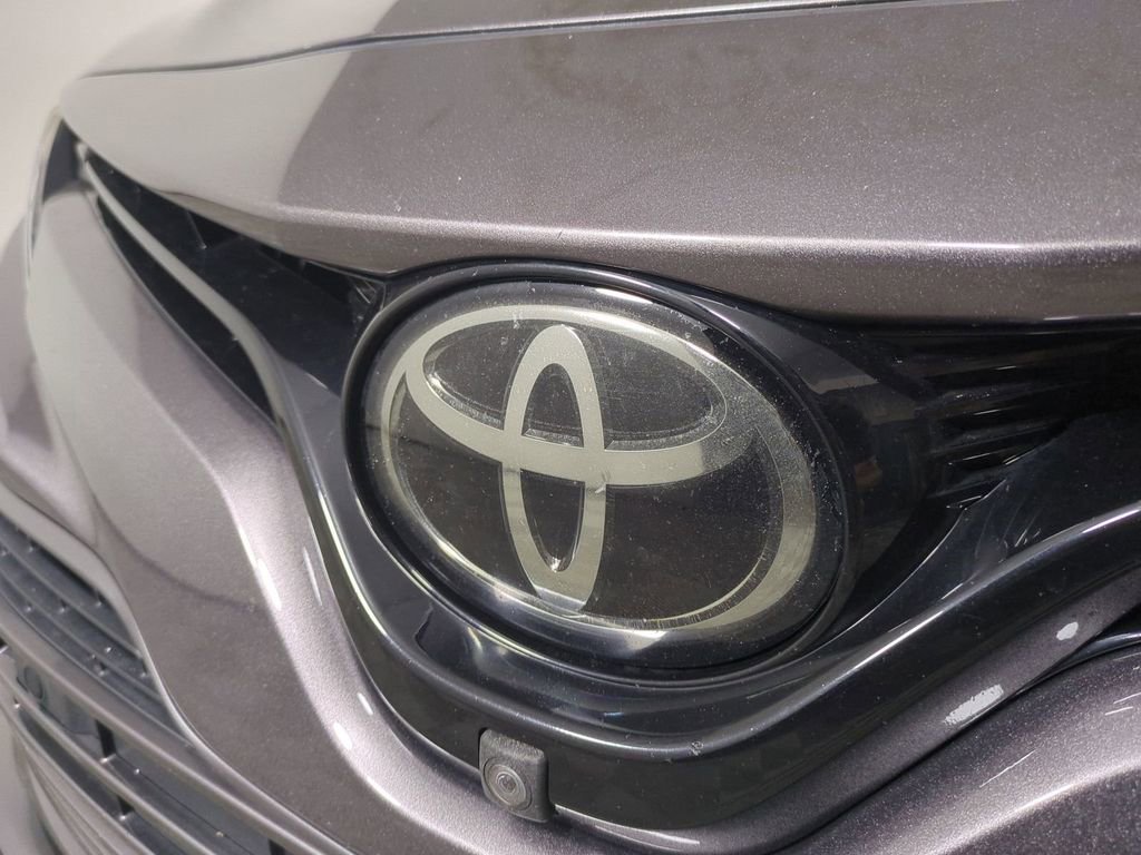 Used 2018 Toyota Camry XLE w/ Driver Assist Package FWD image 12