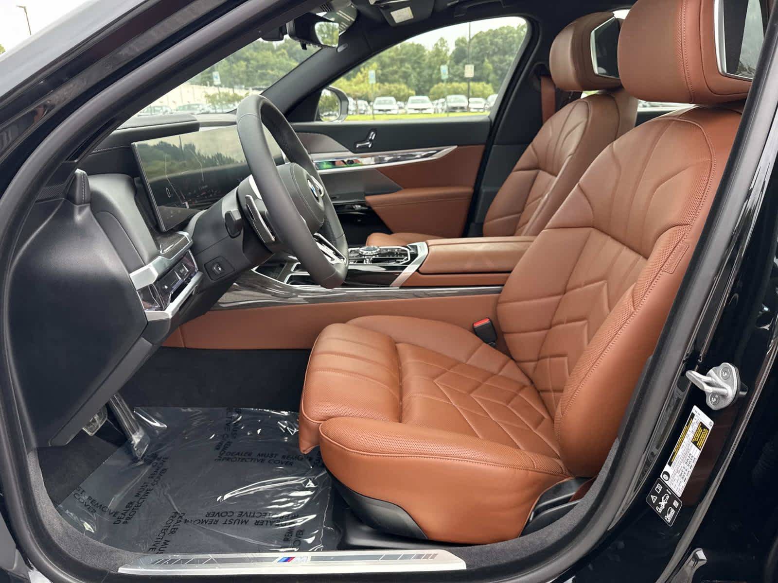 Used 2026 BMW 760i xDrive w/ Executive Package AWD/4WD image 26