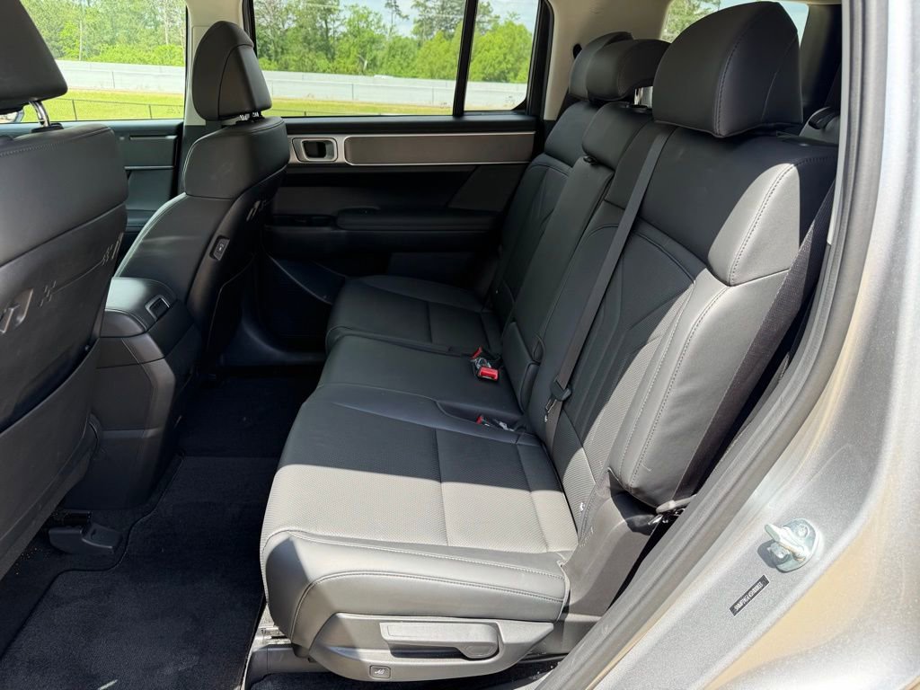 Used 2025 Hyundai Santa Fe SEL image 14