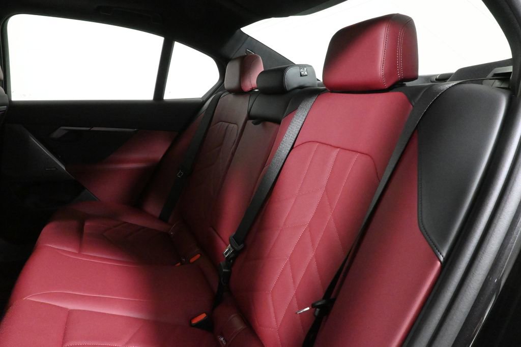 Used 2026 BMW 530i xDrive w/ Premium Package image 4