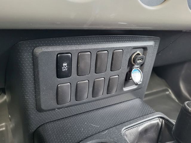 Used 2014 Toyota FJ Cruiser 4WD w/ Convenience Package image 24