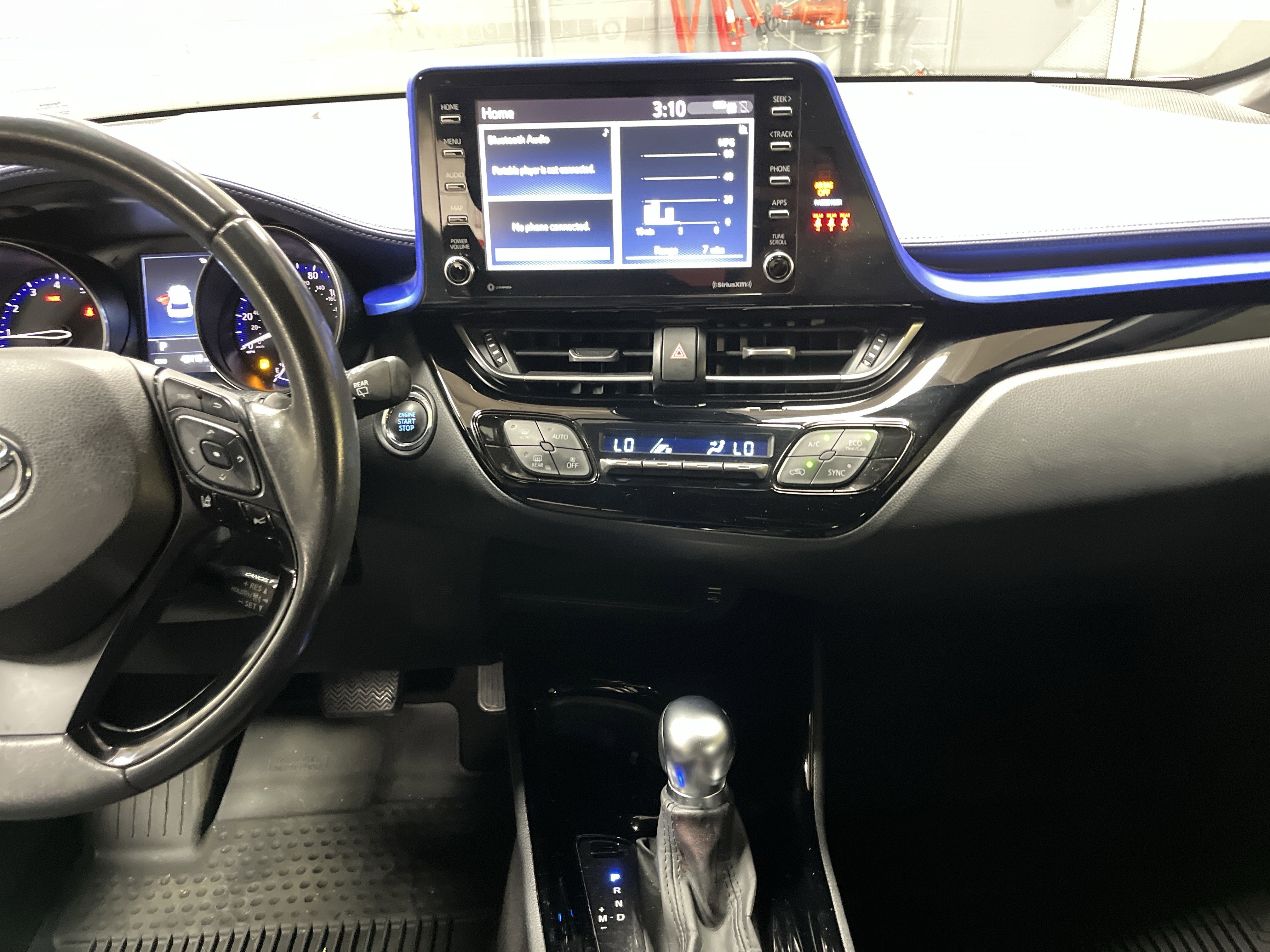Used 2022 Toyota C-HR XLE image 28