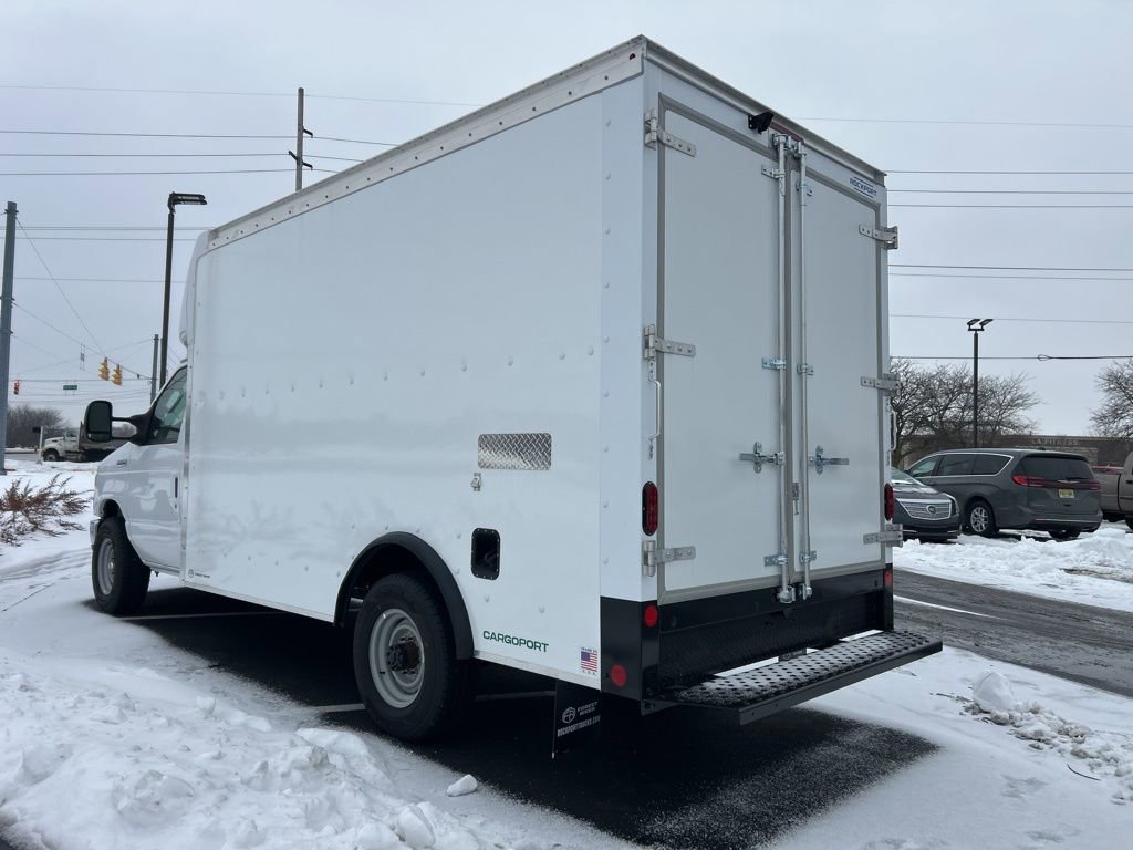 New 2026 Ford E-350 and Econoline 350 Super Duty w/ Power Equipment Group image 7