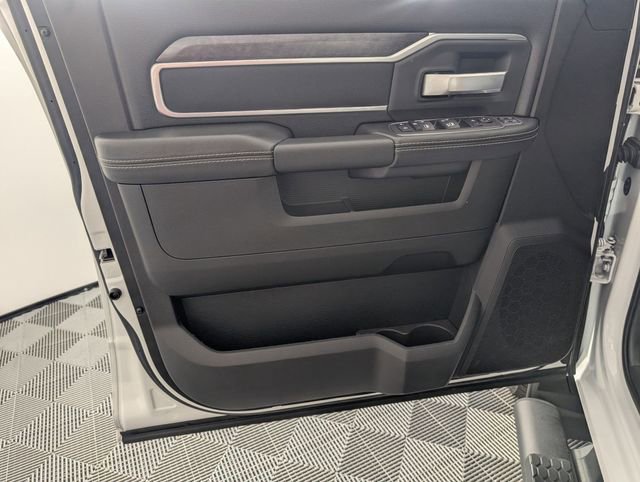 Used 2024 RAM 3500 Big Horn w/ Night Edition image 10