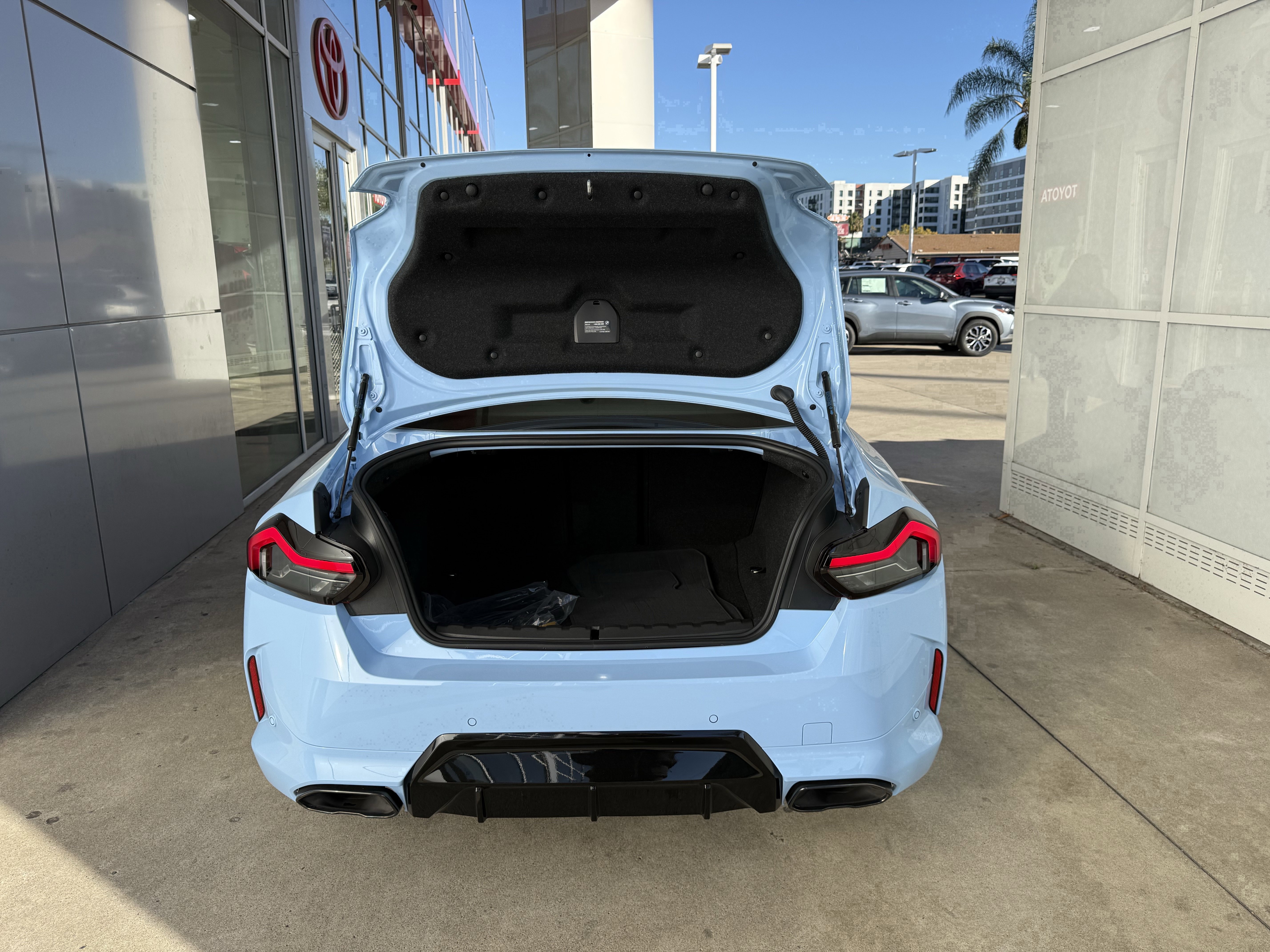 Used 2025 BMW M240i xDrive Coupe w/ Premium Package image 25