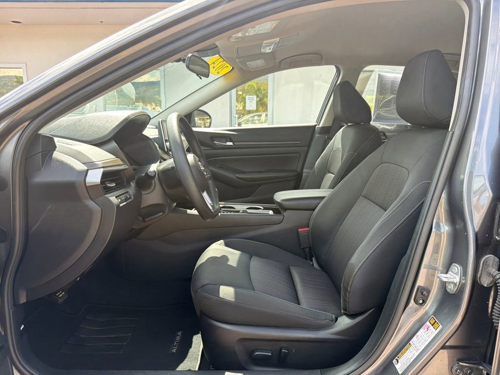 Used 2024 Nissan Altima 2.5 SV image 10