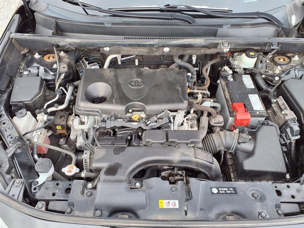 Used 2020 Toyota RAV4 XLE AWD/4WD image 32