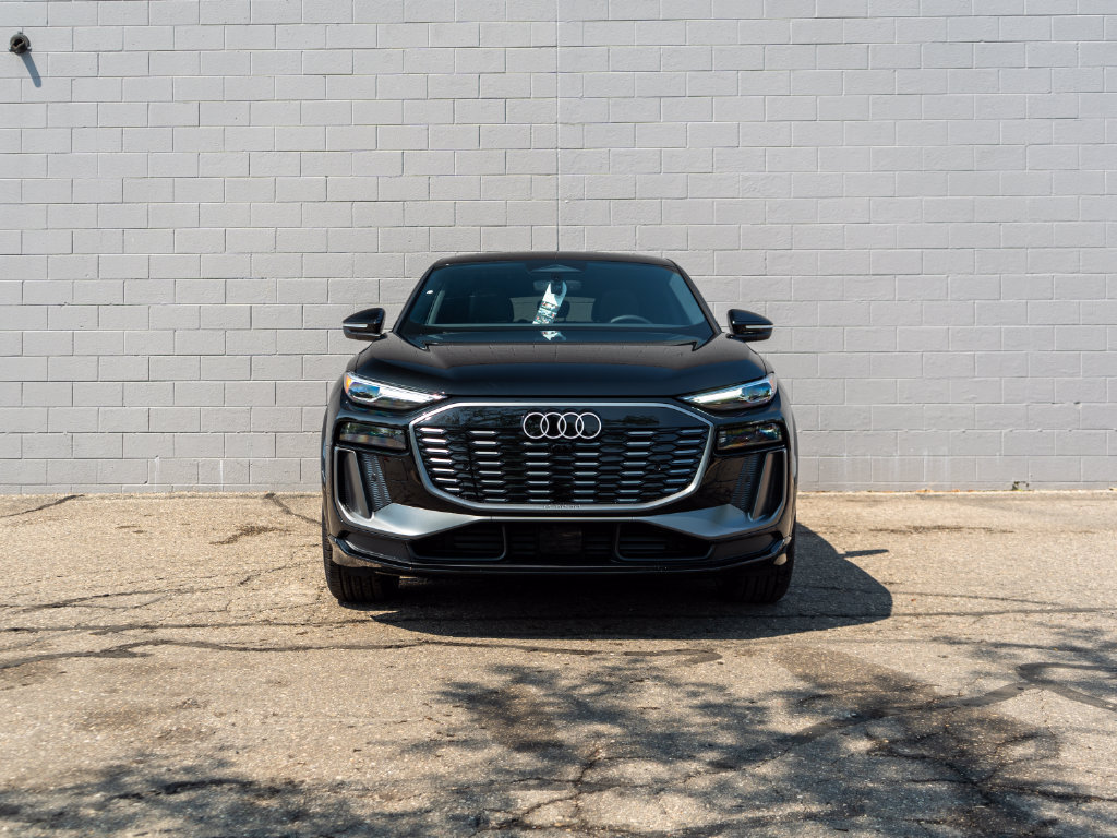 New 2027 Audi Q6 e-tron Premium AWD/4WD image 2