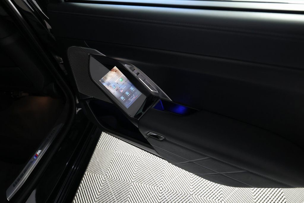Used 2023 BMW i7 xDrive60 image 12