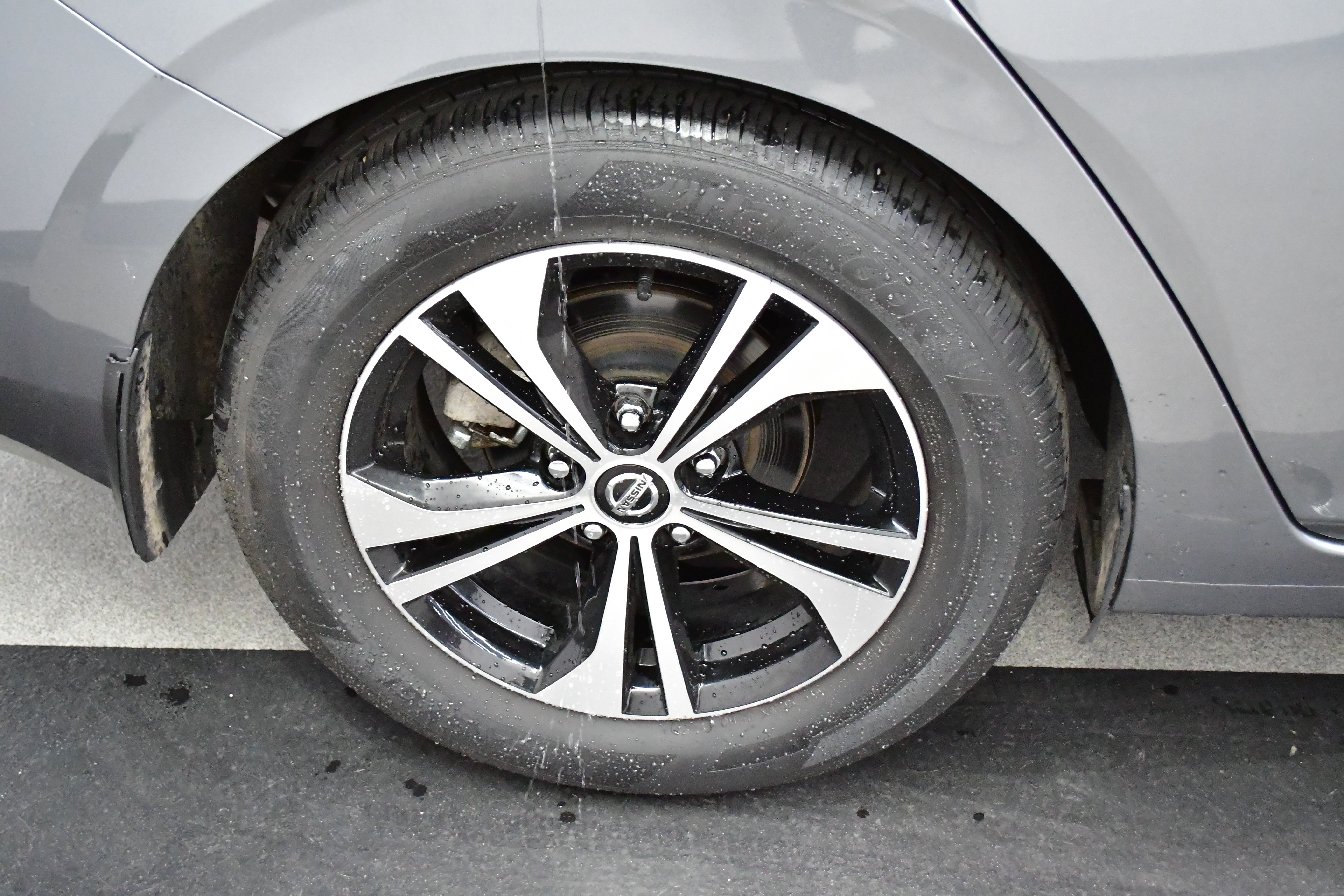 Used 2023 Nissan Sentra SV w/ All-Weather Package FWD image 32