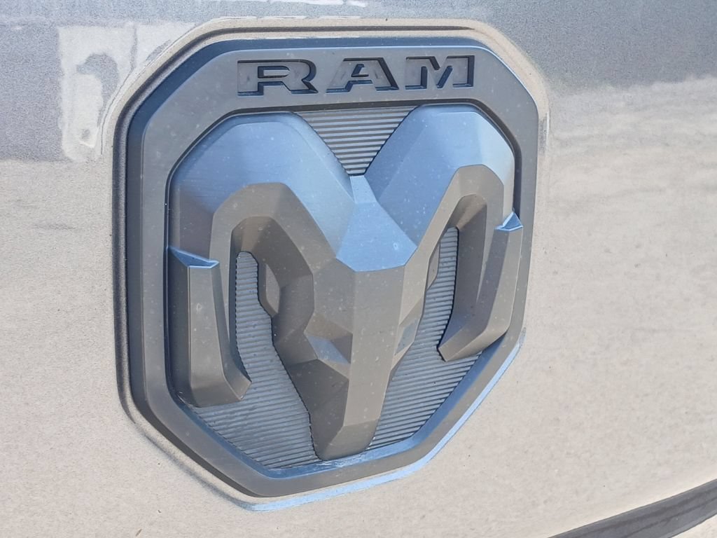 Used 2022 RAM 1500 Laramie AWD/4WD image 36