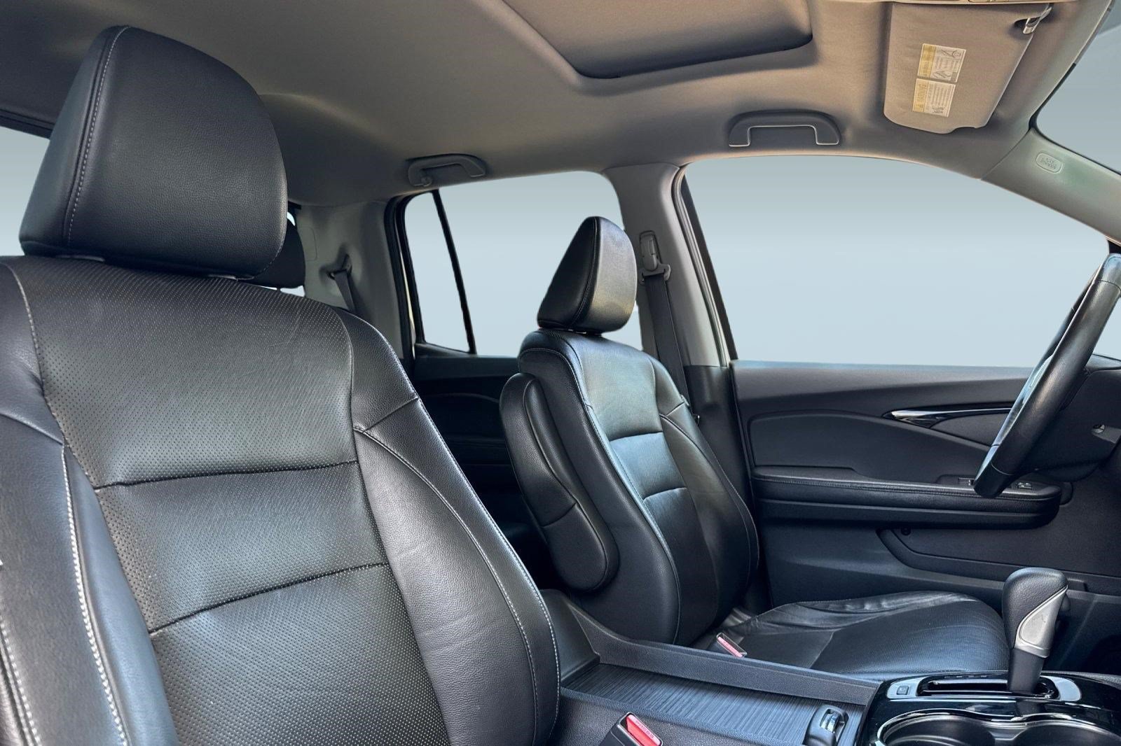 Used 2017 Honda Ridgeline RTL-E image 32