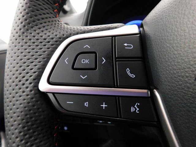 Used 2025 Toyota Sienna XSE image 39