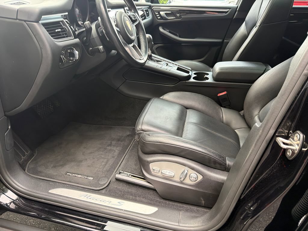 Used 2017 Porsche Macan S AWD/4WD image 9