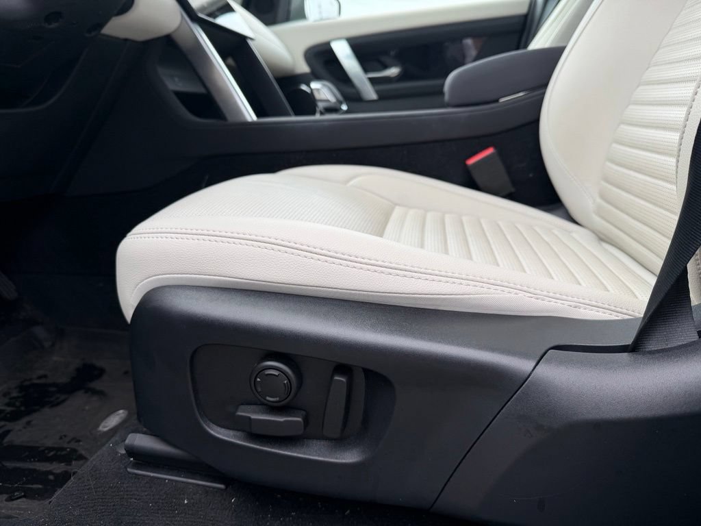Used 2025 Land Rover Discovery Sport S AWD/4WD image 12