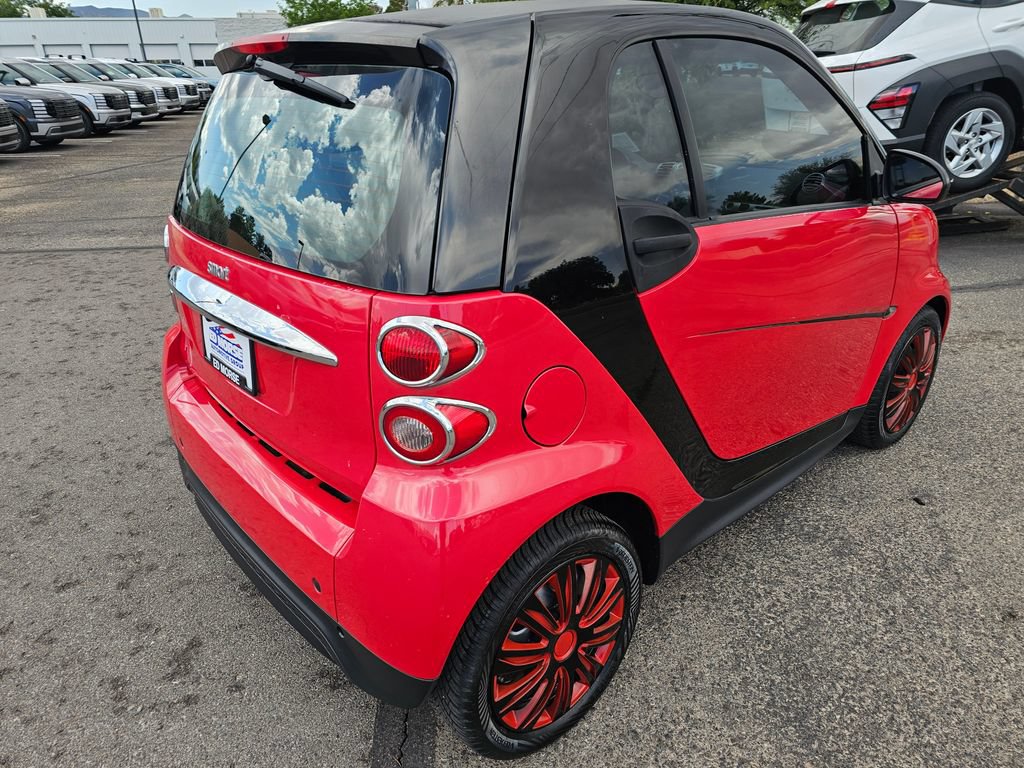 Used 2014 smart fortwo passion RWD image 5