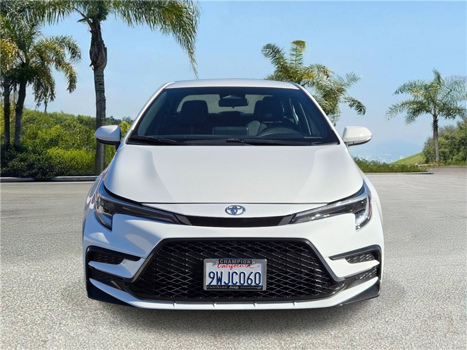 Used 2026 Toyota Corolla SE FWD image 3