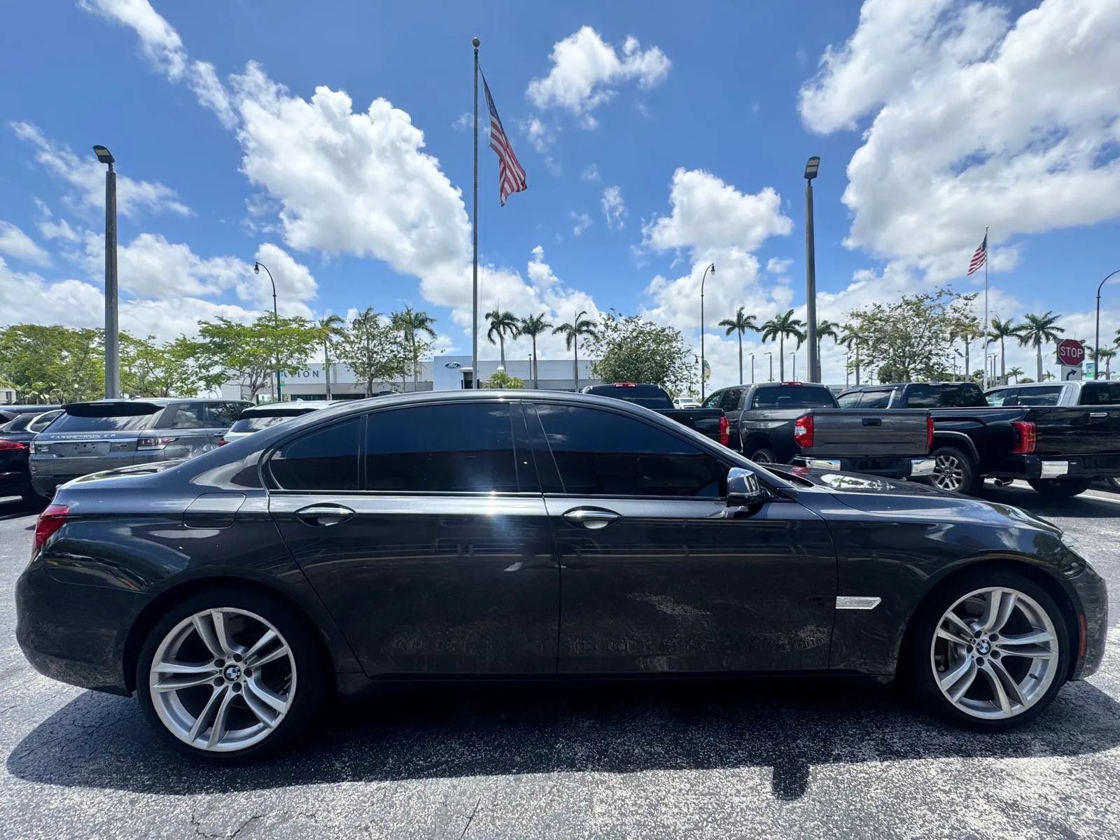 Used 2015 BMW 750i RWD image 14