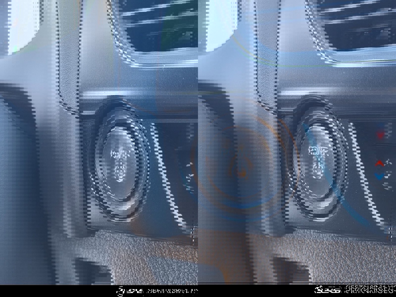 New 2026 Lexus UX 300h FWD image 18