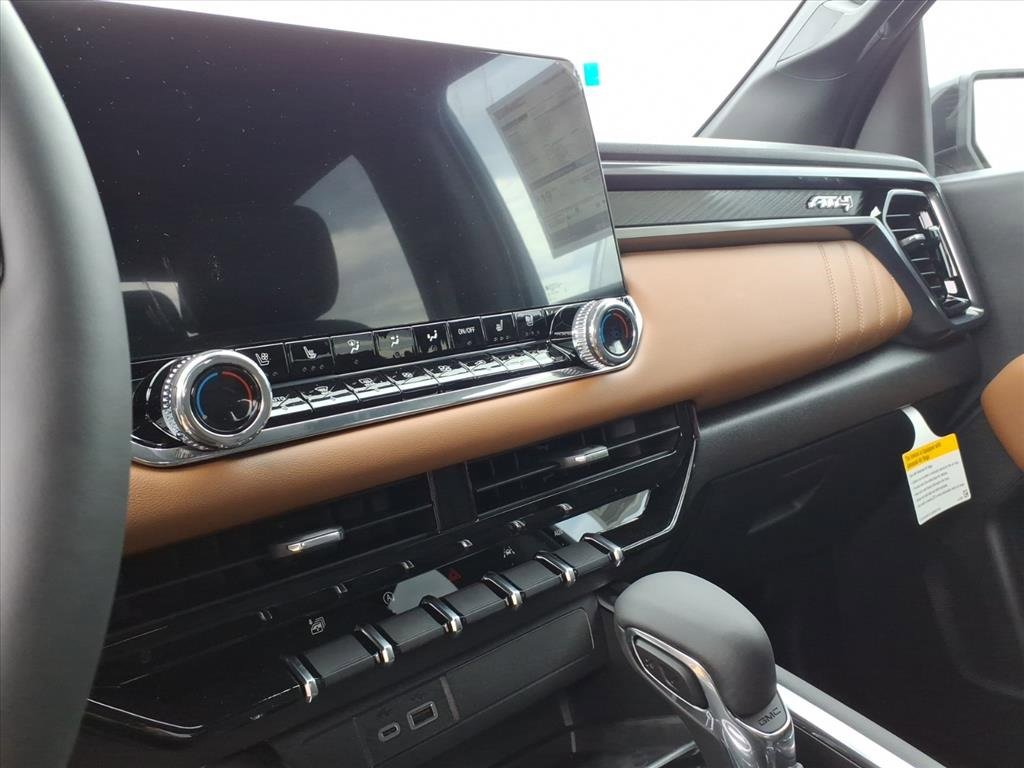 New 2026 GMC Canyon AT4 w/ Technology Plus Package image 18