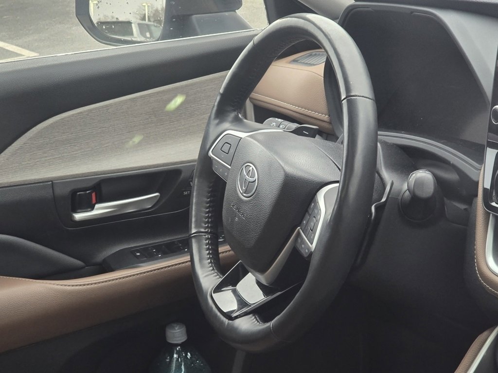 Used 2024 Toyota Grand Highlander Platinum image 20