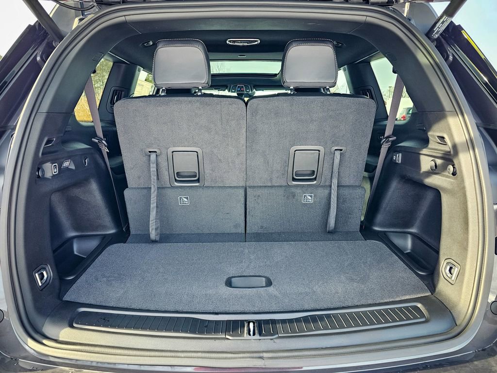 New 2025 Jeep Grand Cherokee L Limited w/ Black Appearance Package image 37