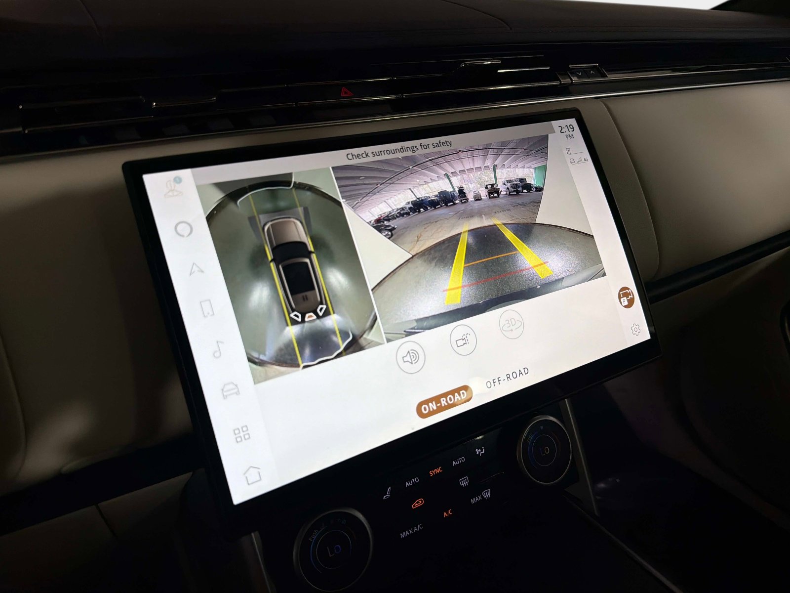 Used 2023 Land Rover Range Rover SE image 44