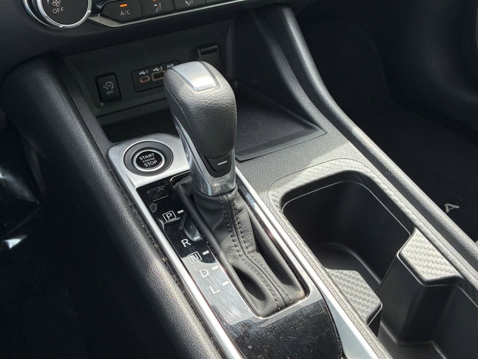 Used 2025 Nissan Sentra SV image 39