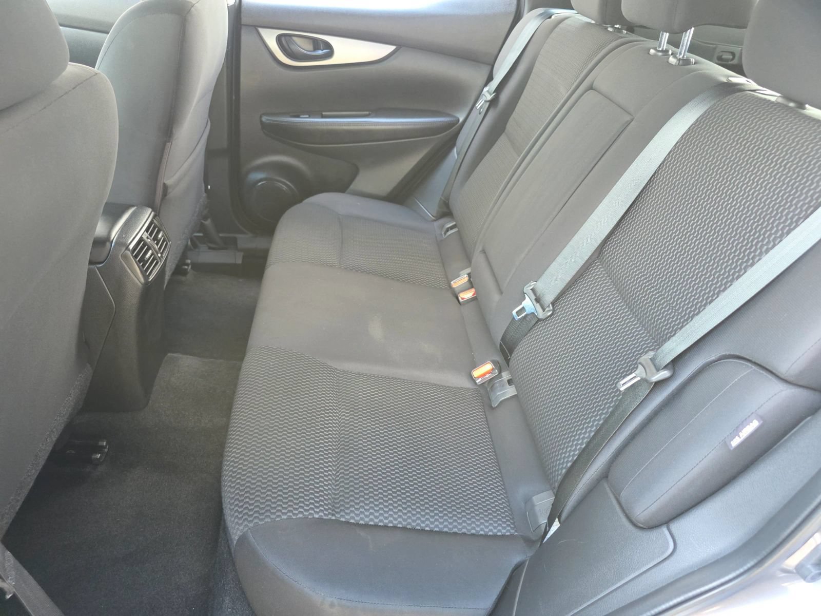 Used 2022 Nissan Rogue Sport S FWD image 35