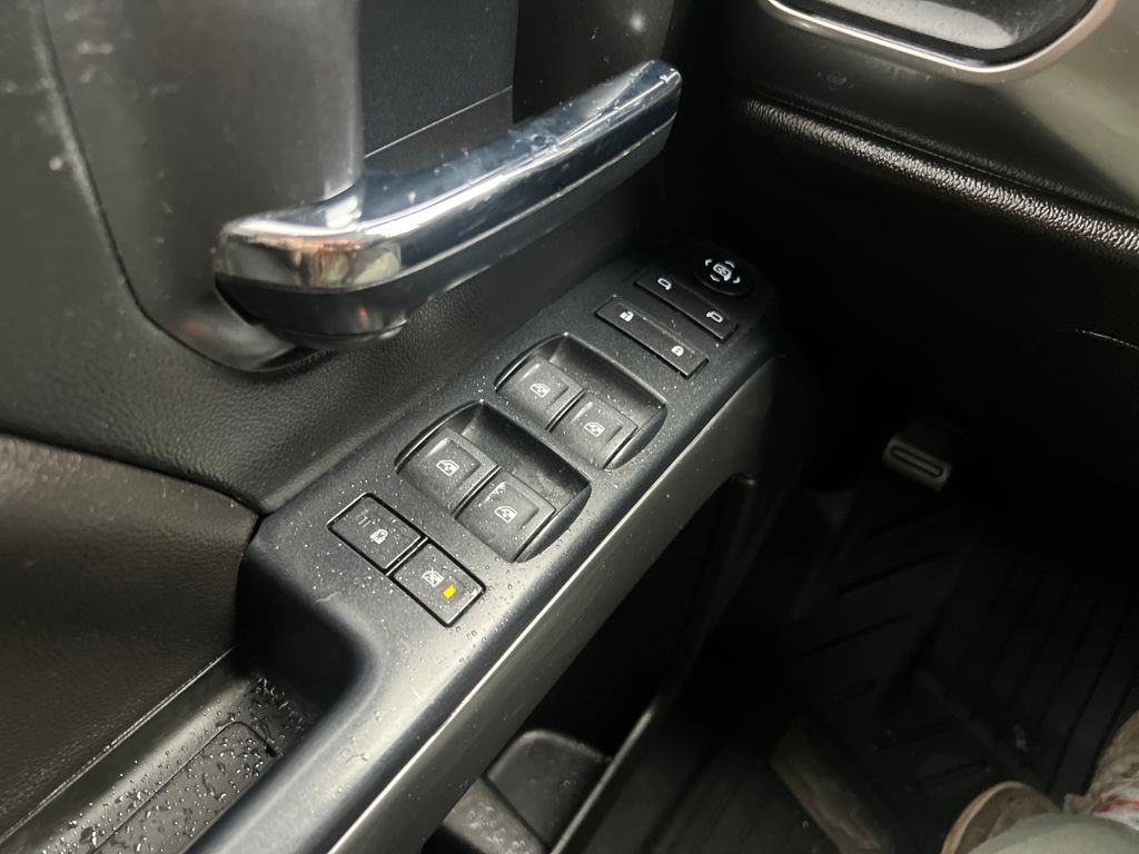 Used 2018 Chevrolet Silverado 1500 LT w/ All Star Edition image 12