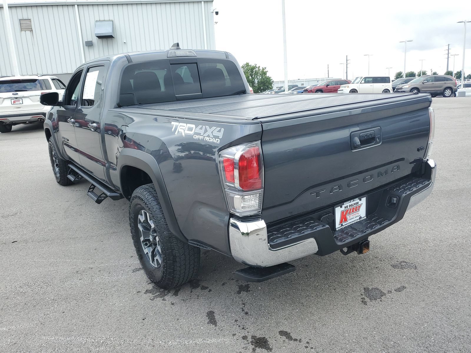 Certified 2023 Toyota Tacoma TRD Off-Road w/ Black Out Package (TMS) AWD/4WD image 3