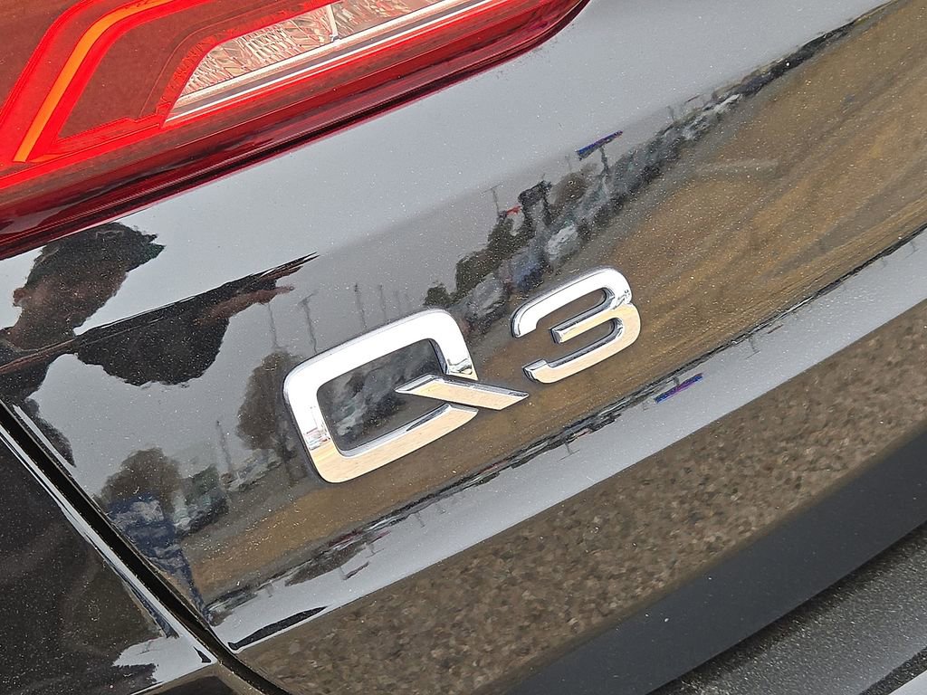 Used 2022 Audi Q3 2.0T Premium image 13