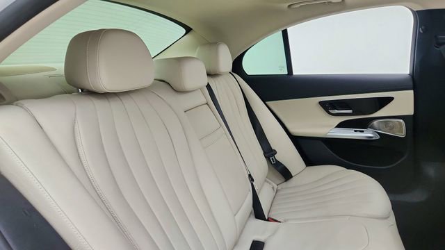 Used 2024 Mercedes-Benz E 350 4MATIC Sedan image 26