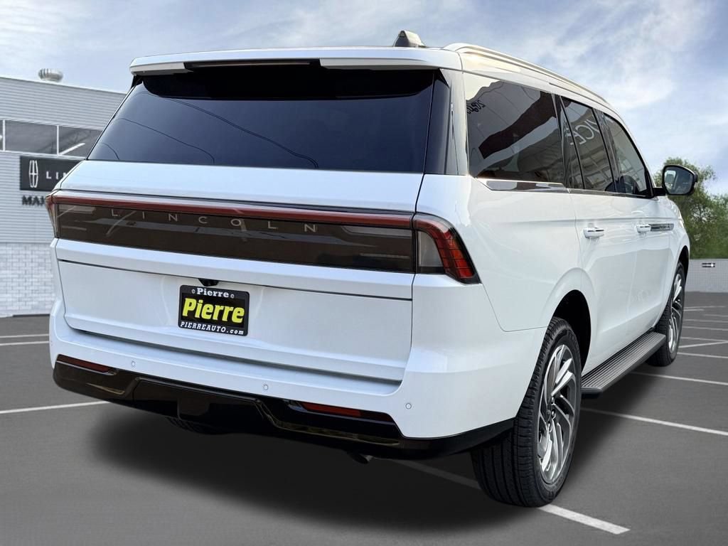 New 2027 Lincoln Navigator Premiere AWD/4WD image 7