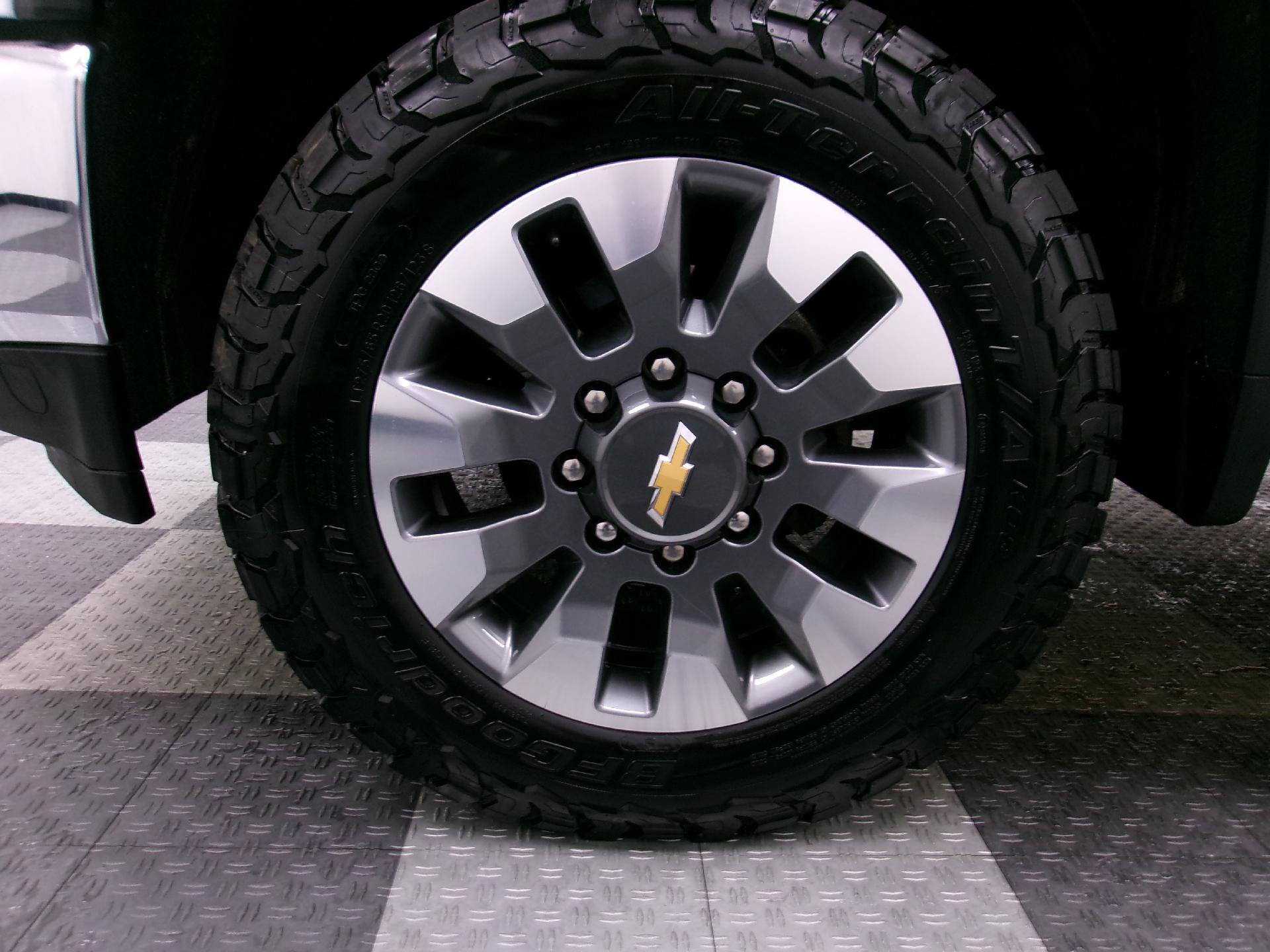 Used 2021 Chevrolet Silverado 2500 LT AWD/4WD image 15