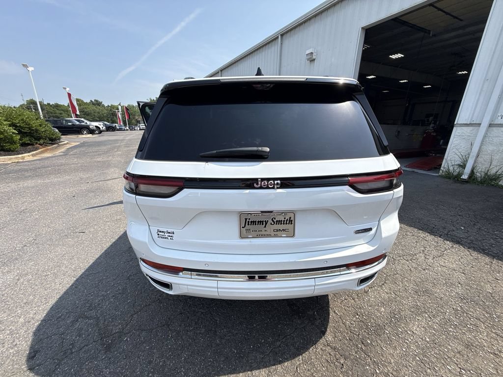 Used 2023 Jeep Grand Cherokee Overland w/ Luxury Tech Group IV RWD image 33