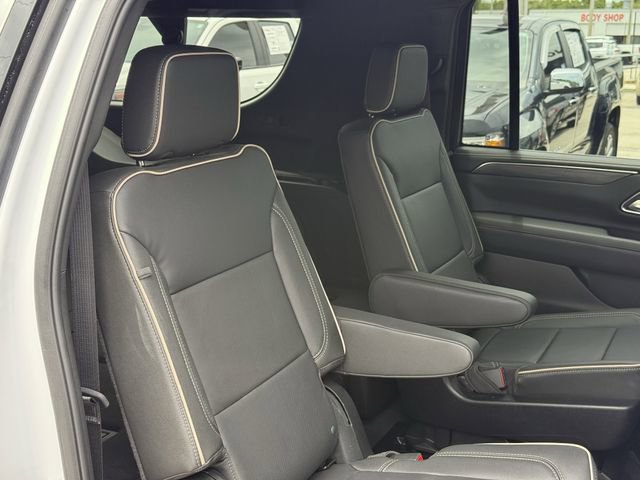 Used 2024 GMC Yukon XL SLT RWD image 32