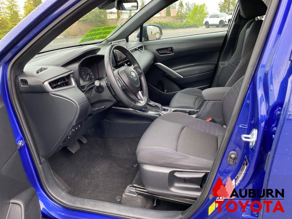 Used 2024 Toyota Corolla Cross AWD Hybrid image 30