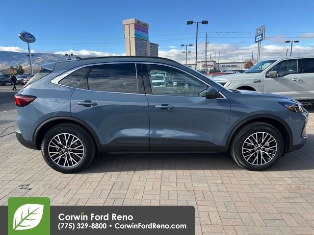 New 2025 Ford Escape SE w/ PHEV Premium Package image 2