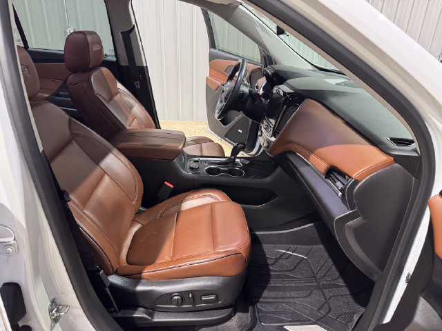 Used 2019 Chevrolet Traverse High Country w/ LPO, Floor Liner Package AWD/4WD image 26
