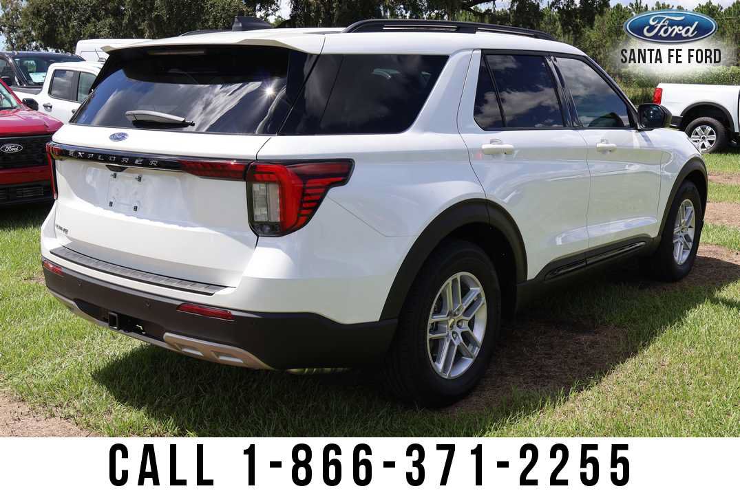 New 2026 Ford Explorer Active w/ Active Comfort Package RWD image 4