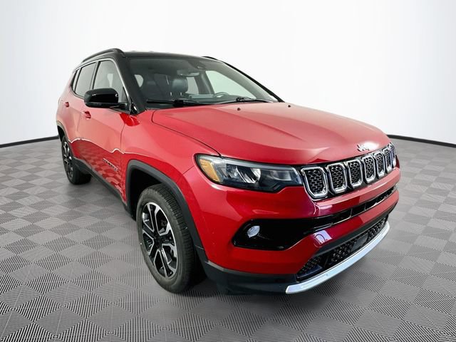 Used 2024 Jeep Compass Limited AWD/4WD image 4