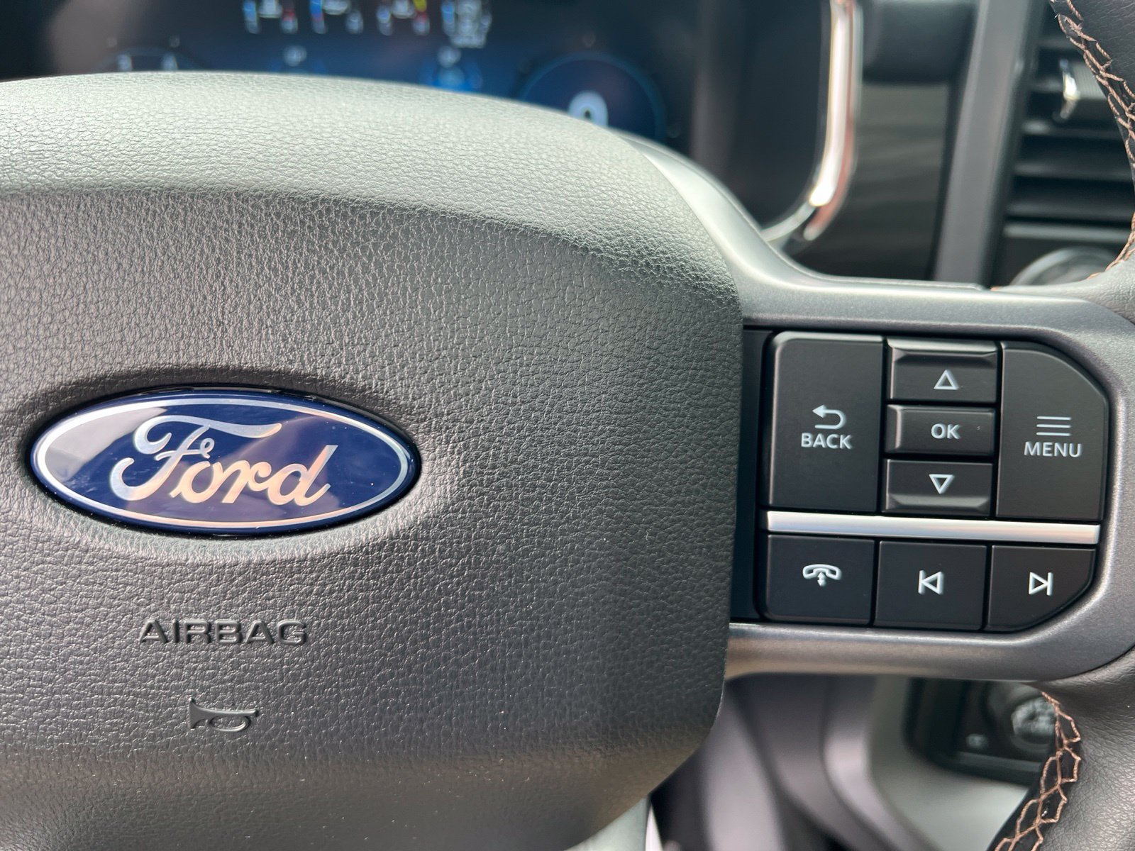 Used 2025 Ford F150 Lariat w/ Equipment Group 501A Mid AWD/4WD image 24
